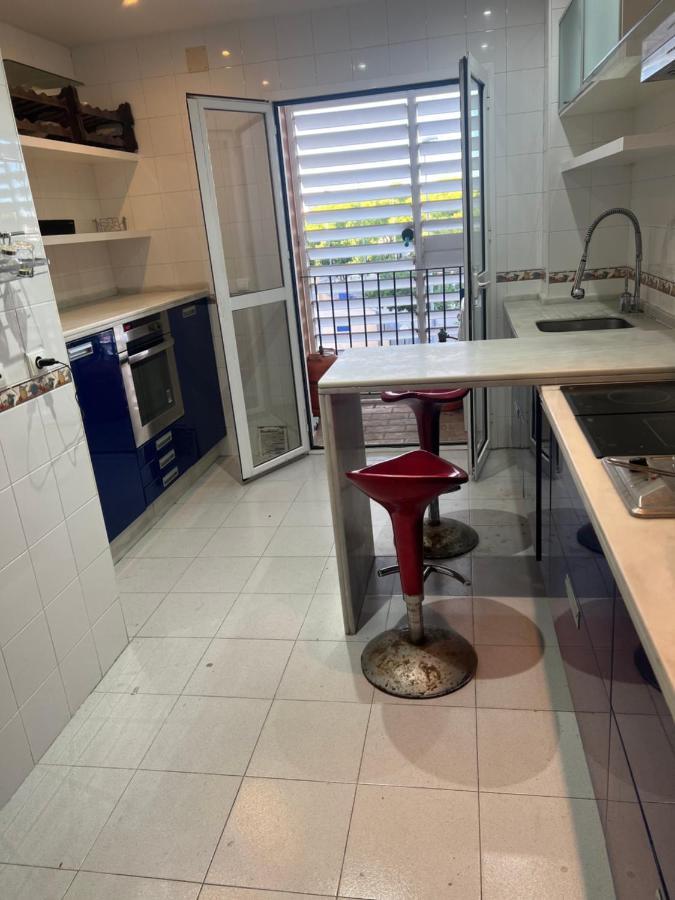 Piso De 3 Dormitorios Con Garaje Jerez de la Frontera Exteriör bild